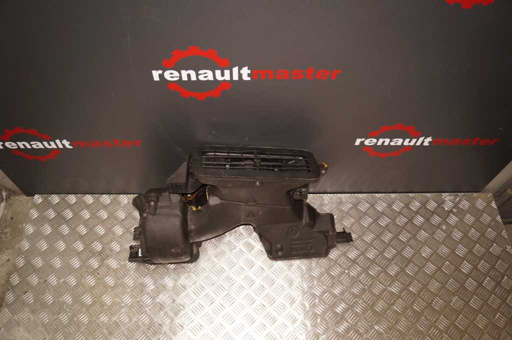Корпус моторчика пічки Renault Trafic (Vivaro, Primastar) 7701050288 Б/В