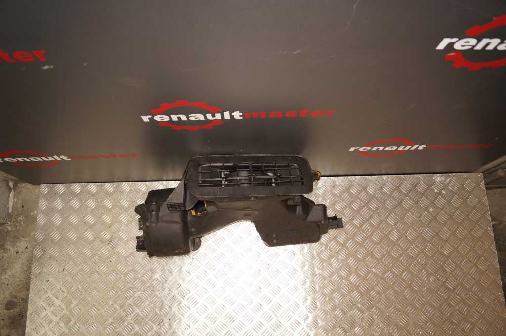 Корпус моторчика пічки Renault Trafic (Vivaro, Primastar) 7701050288 Б/В
