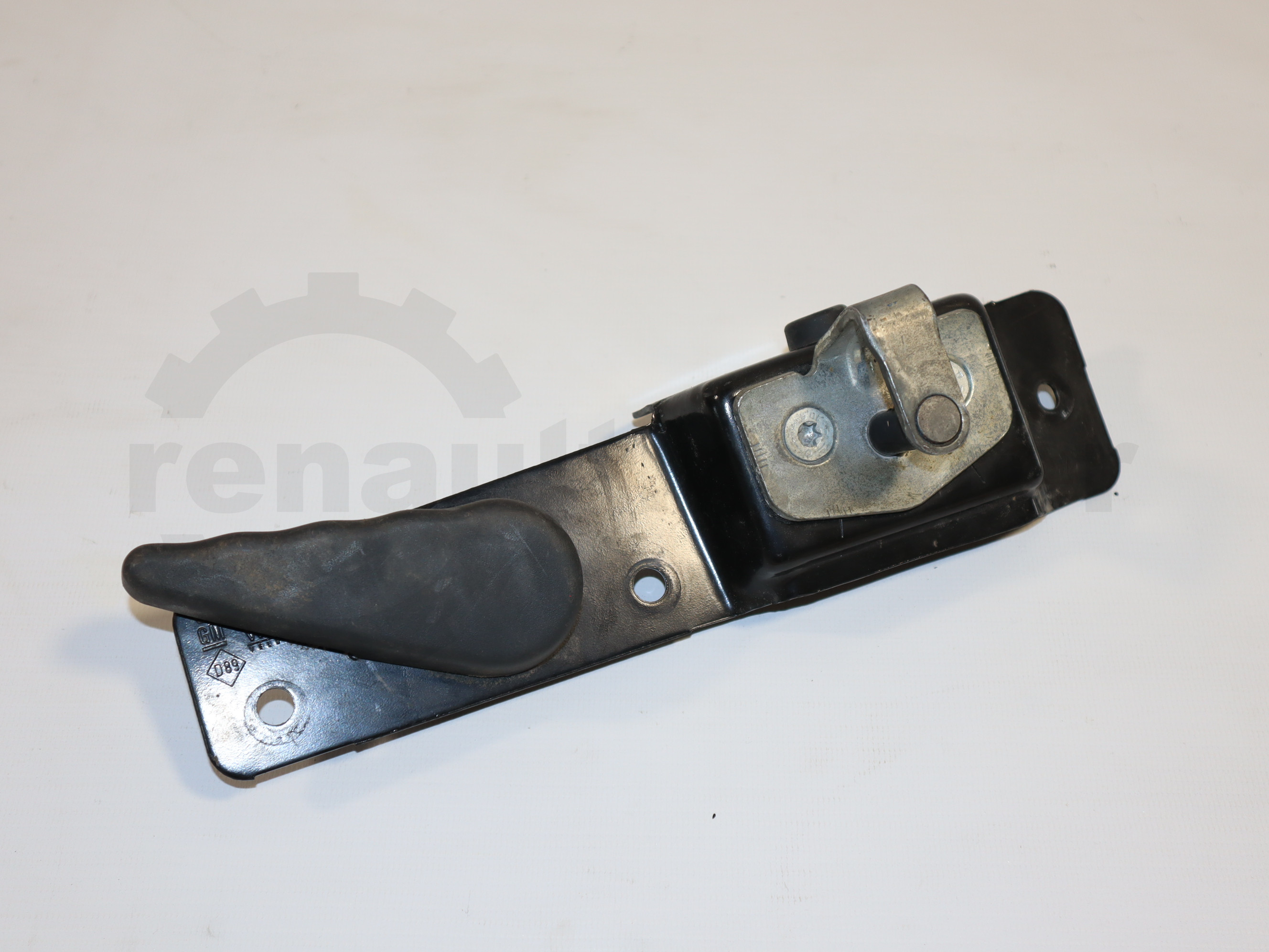 Ручка + скоба замка задніх дверей Renault Trafic (Opel Vivaro, Nissan NV300) 2014 -, 8200323112 Б/В