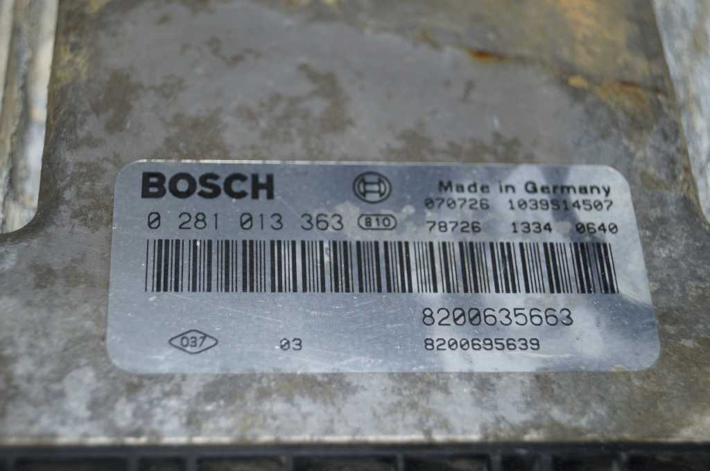Блок управління двигуном 2.5 DCI Renault Master (Opel Movano,Nissan Interstar) 2007-2010 БУ
