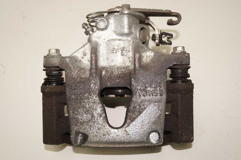 Супорт задній правий Renault Master (Opel Movano,Nissan Interstar) 2003-2010, 7701208037 Б/В