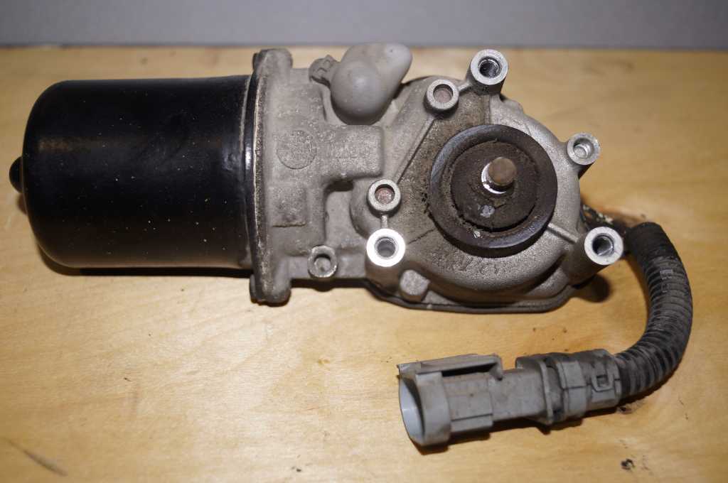 Моторчик двірників Renault Master (Opel Movano,Nissan Interstar) 1998-2010 7701058169 БУ