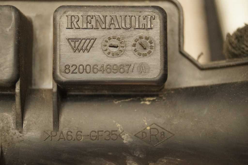 Патрубок від інтеркулера до турбіни Renault Master 2.5, 2007-2010, 8200605907 Б/В