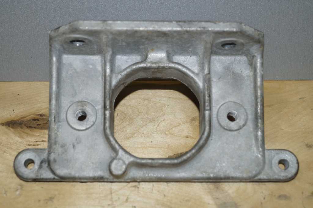 Кронштейн подушки лівої Renault Master (Movano,Interstar) 2004-, 8200712192 Б/В