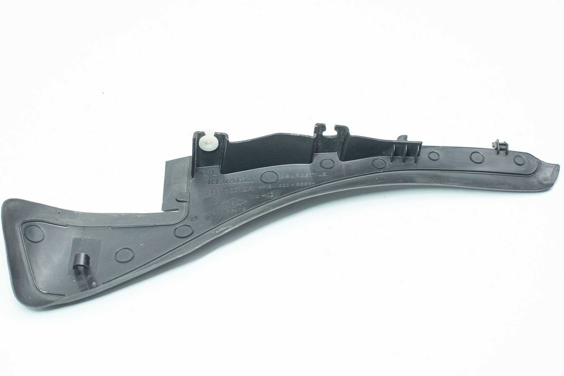 Накладка скла лобового ліва Renault Master (Opel Movano, Nissan NV400) 2010 -, 668110012R Б/В