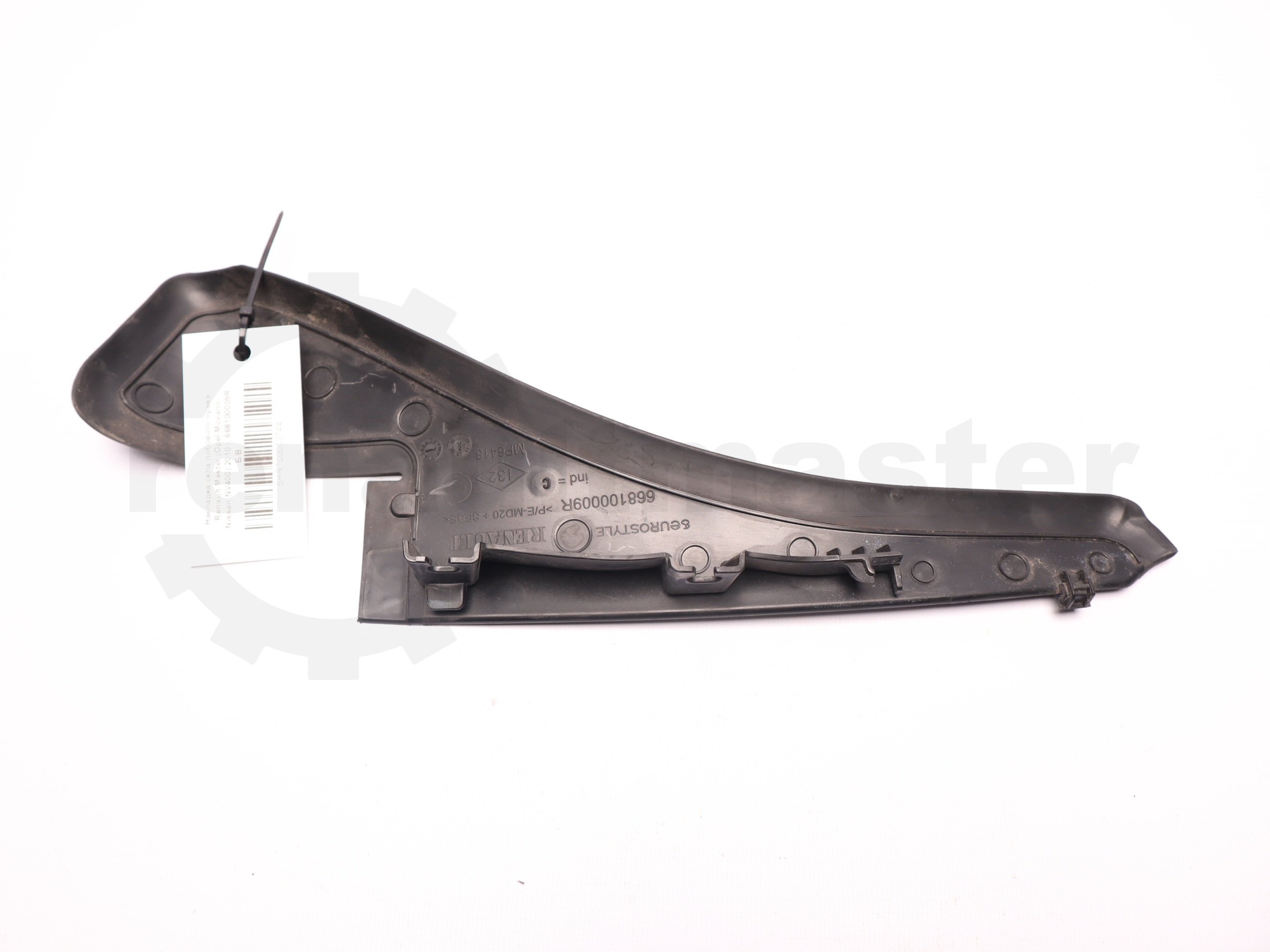 Накладка скла лобового права Renault Master (Opel Movano, Nissan NV400) 2010 -, 668100009R Б/В