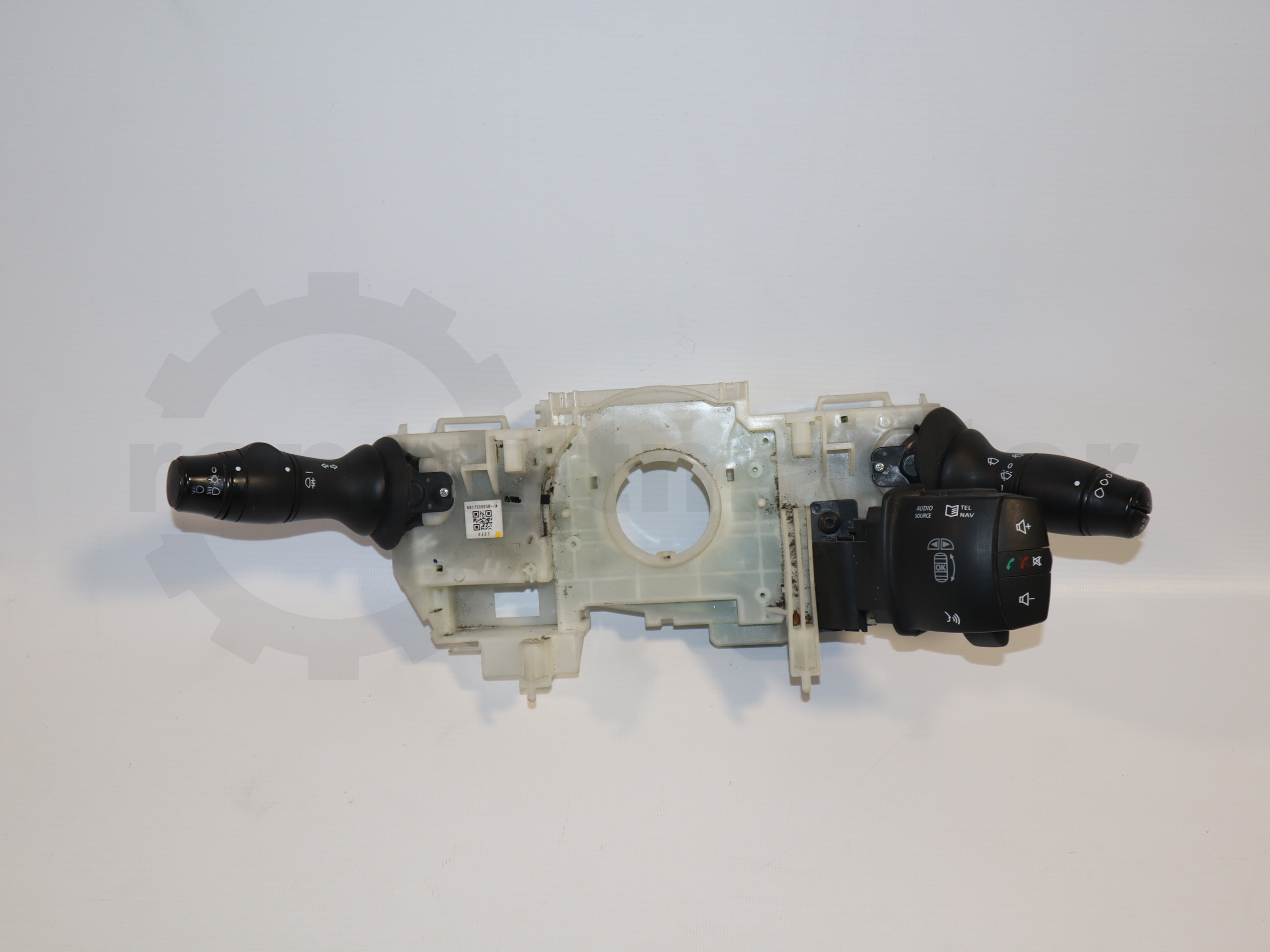 Блок підкермових перемикачів Renault Master (Opel Movano, Nissan NV400) 2010 -, 681720005R Б/В