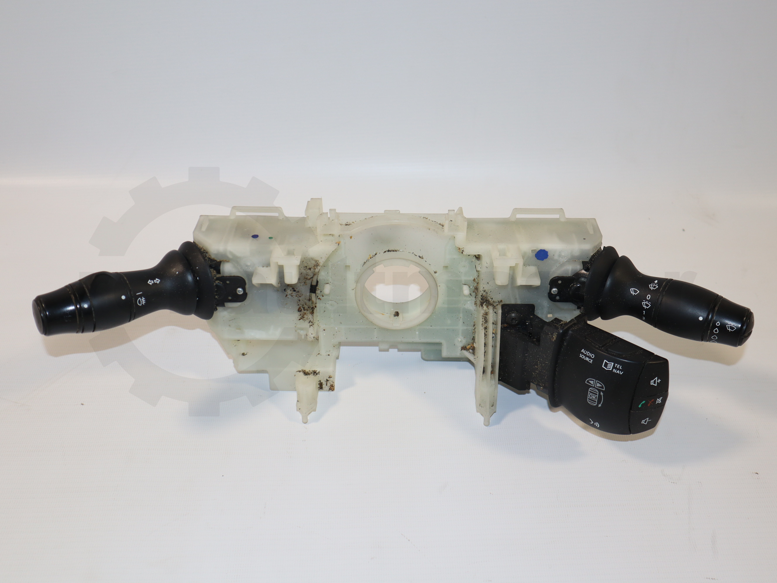 Блок підкермових перемикачів Renault Master (Opel Movano, Nissan NV400) 2010 -, 681720005R Б/В