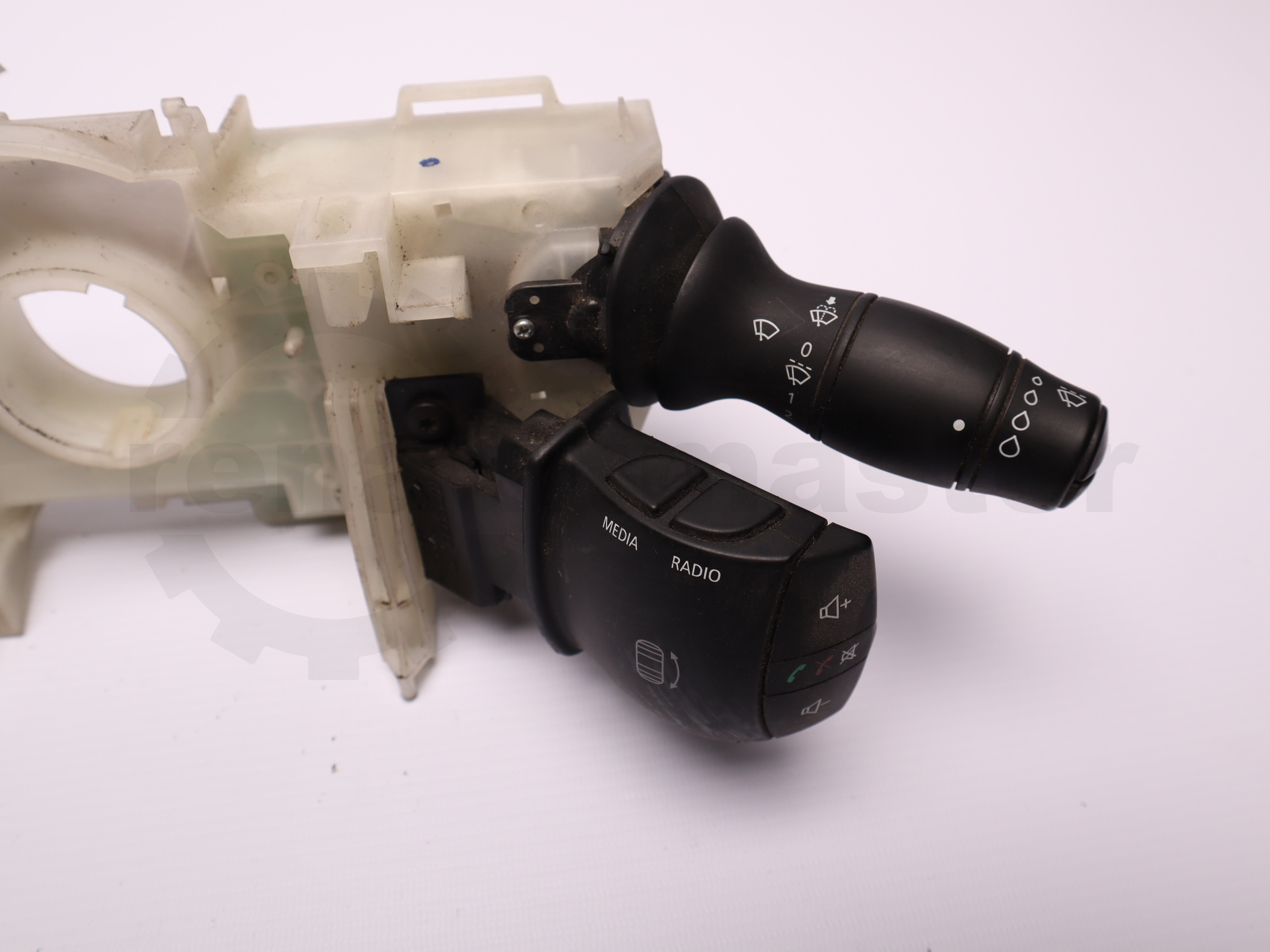 Блок підкермових перемикачів Renault Master (Opel Movano, Nissan NV400) 2010 -, 681720005R Б/В