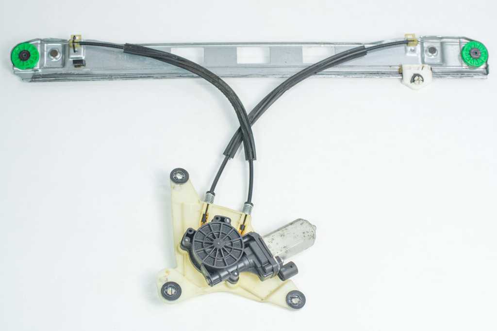 Склопідйомник електричний лівий Renault Master (Opel Movano, Nissan NV400) 2010 -, 807210008R Б/В
