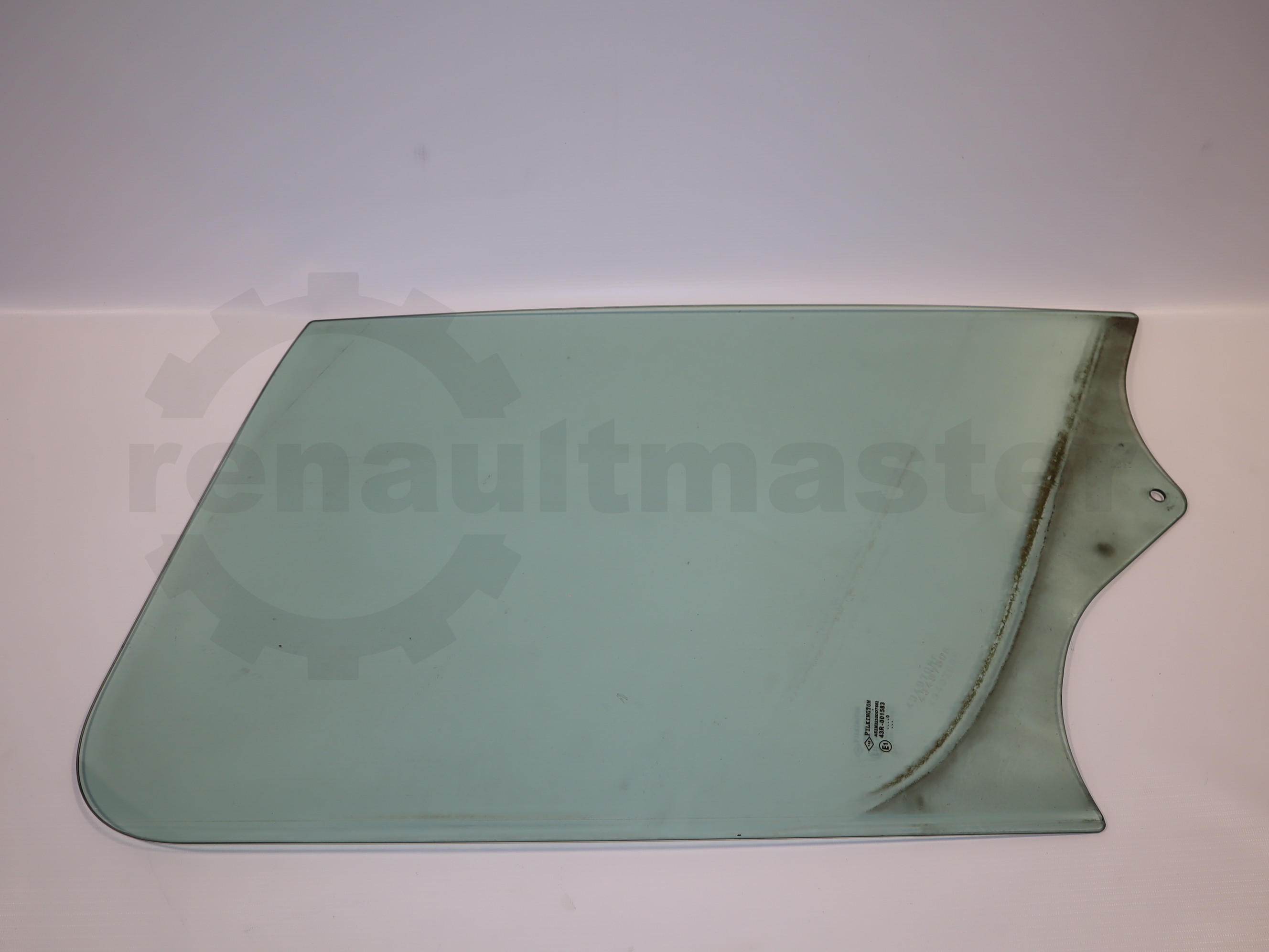 Скло опускне правих дверей (бокове) Renault Master (Opel Movano, Nissan NV400) 2010 -, 8200671991 Б/В