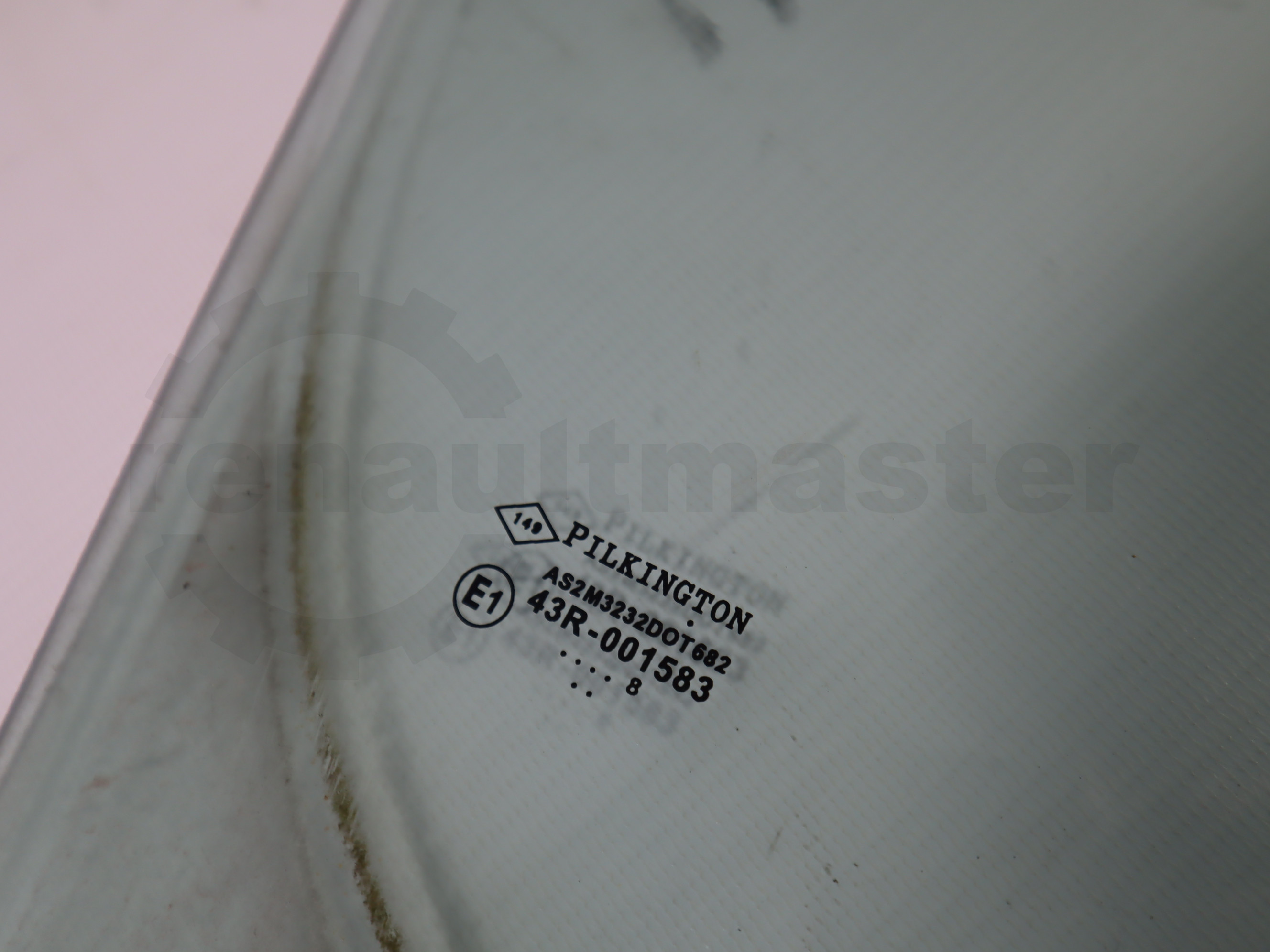 Скло опускне правих дверей (бокове) Renault Master (Opel Movano, Nissan NV400) 2010 -, 8200671991 Б/В