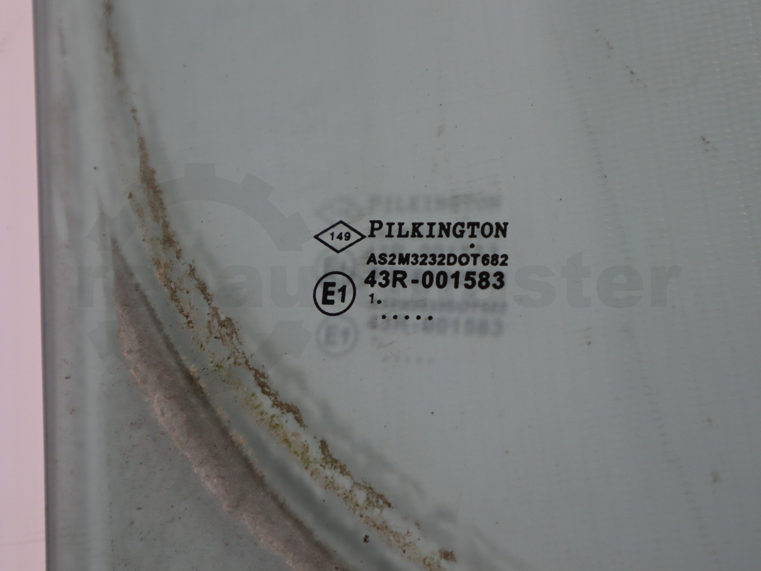 Скло опускне правих дверей (бокове) Renault Master (Opel Movano, Nissan NV400) 2010 -, 8200671991 Б/В