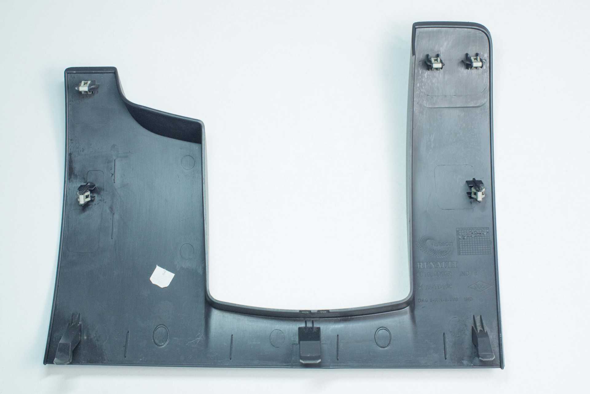 Пластик декоративний під кермом Renault Master (Opel Movano, Nissan NV400) 2010 -, 681080014R Б/В