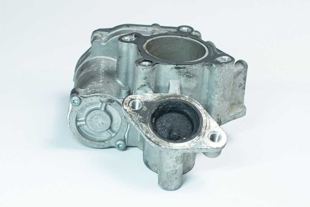 Клапан EGR Renault Master (Opel Movano, Nissan NV400) 2010 -, 147100385R Б/В