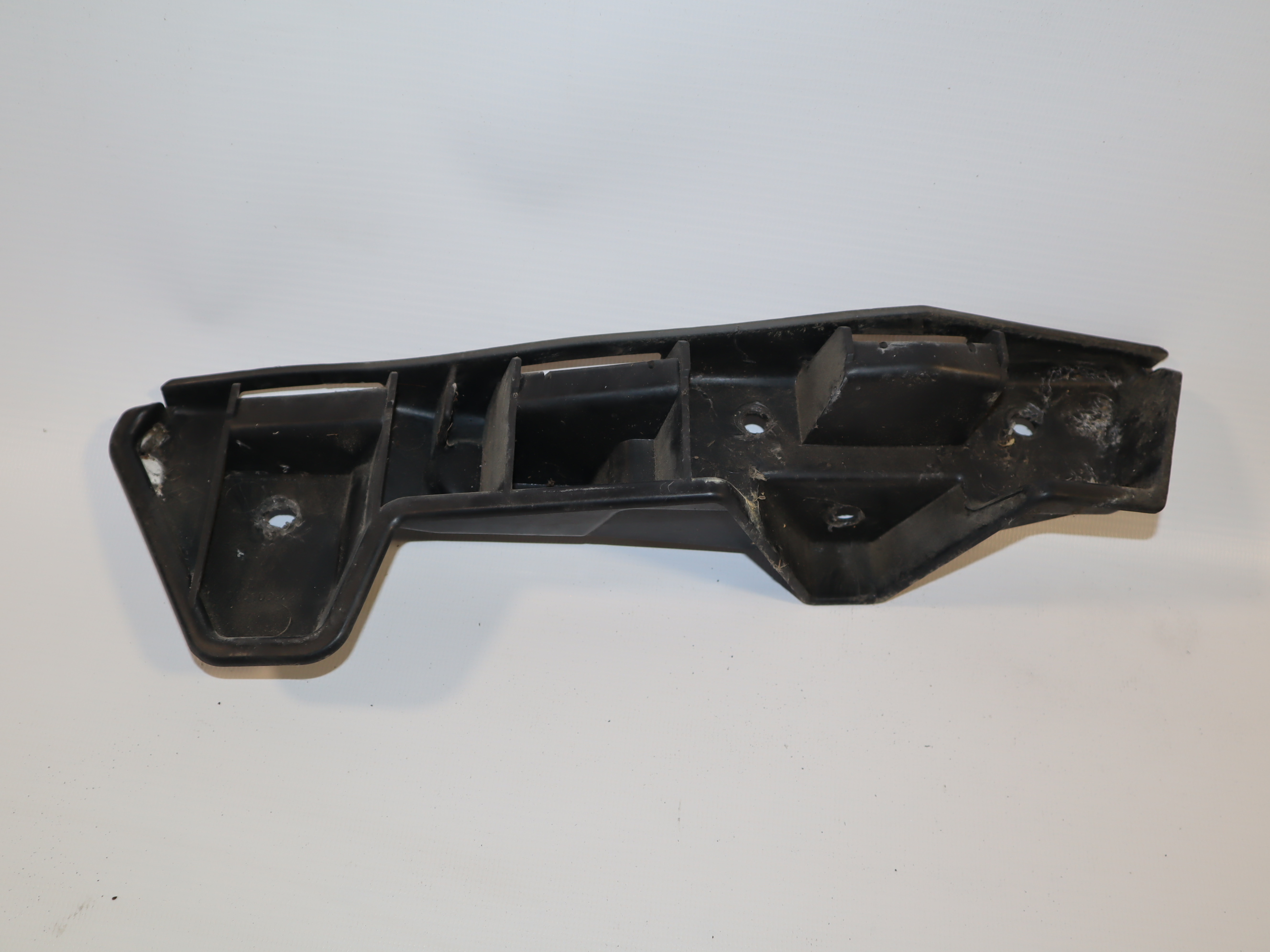 Кріплення переднього бампера ліве Renault Master (Opel Movano, Nissan NV400) 2010 -, 620430006R Б/В