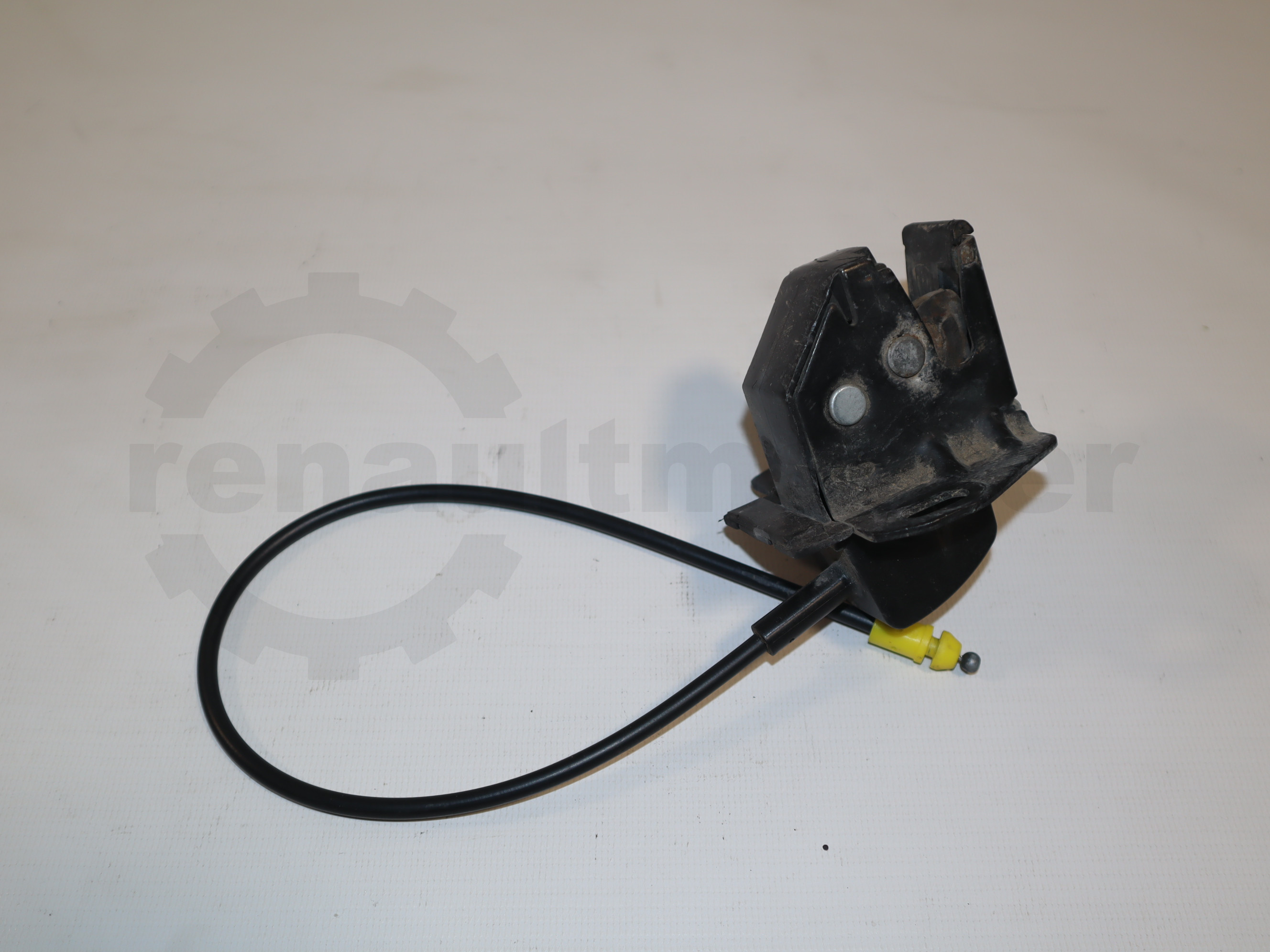 Трос з замком задніх дверей нижній лівий Renault Master (Opel Movano, Nissan NV400) 2010 -, 8200661149 Б/В