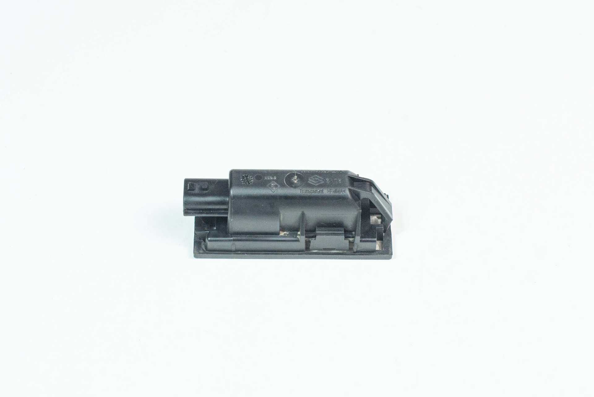 Плафон підсвітки номера Renault Master/Trafic (Opel Movano/Vivaro, Nissan NV400/NV300) 2010 -, 8200480127 Б/В