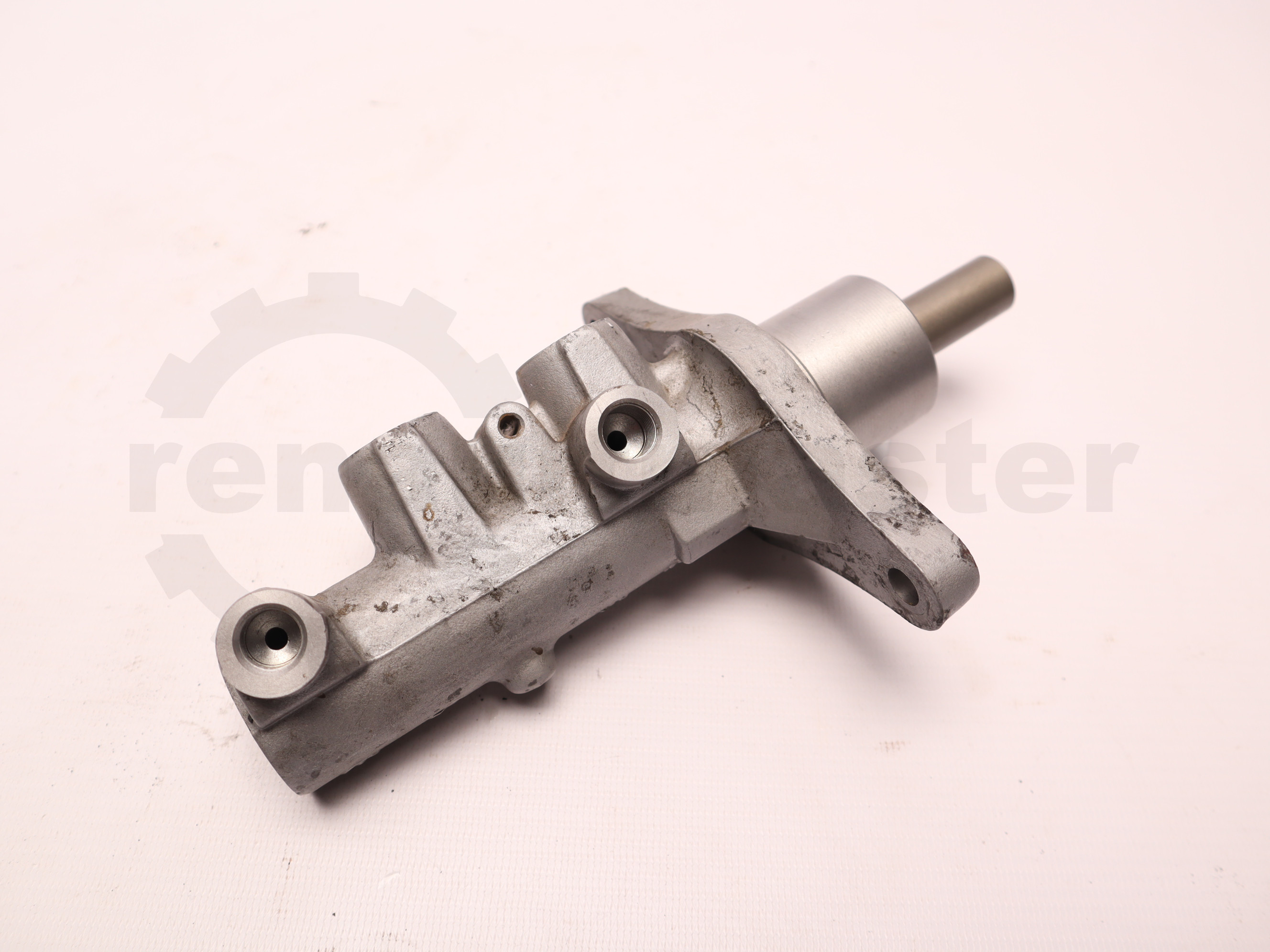 Головний гальмівний циліндр Renault Master (Opel Movano, Nissan NV400) 2010 -, 460110032R Б/В