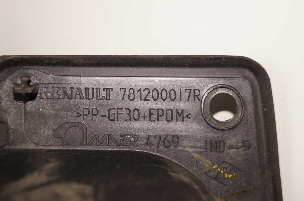 Лючок паливного бака з пробкою Renault Master (Opel Movano, Nissan NV400) 2010 -, 788300019R Б/В