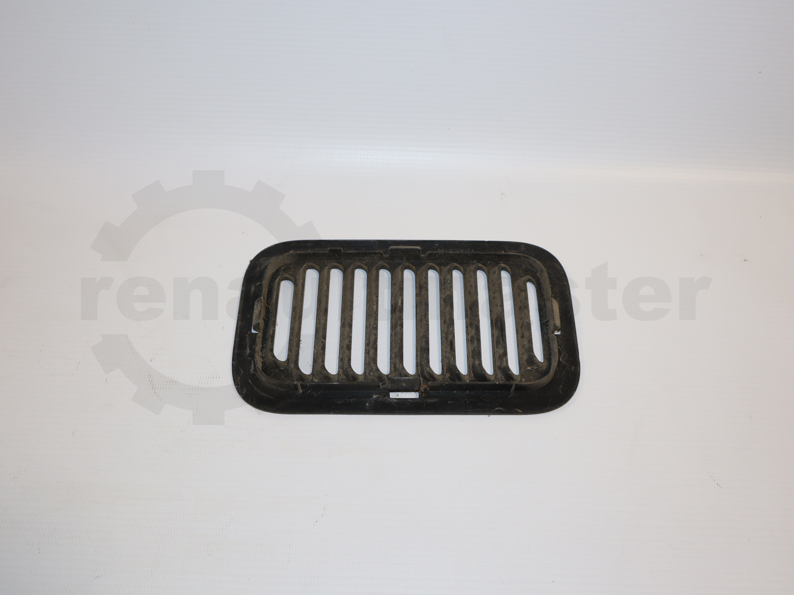 Решітка вентиляційна в стійку маленька Renault Master (Opel Movano, Nissan NV400) 2010 -, 798700003R Б/В