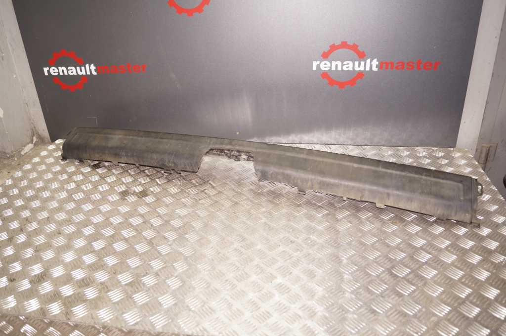 Бампер задній (задній привід) Renault Master (Opel Movano, Nissan NV400) 2010 -, 850220026R Б/В