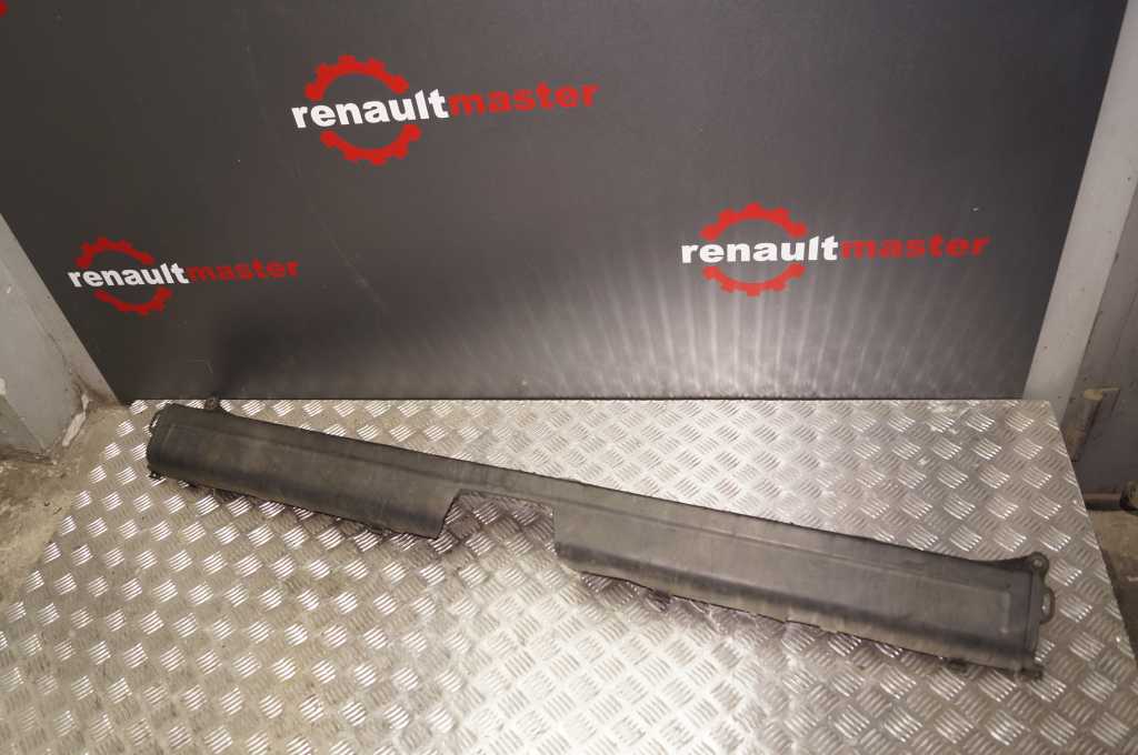 Бампер задній (задній привід) Renault Master (Opel Movano, Nissan NV400) 2010 -, 850220026R Б/В