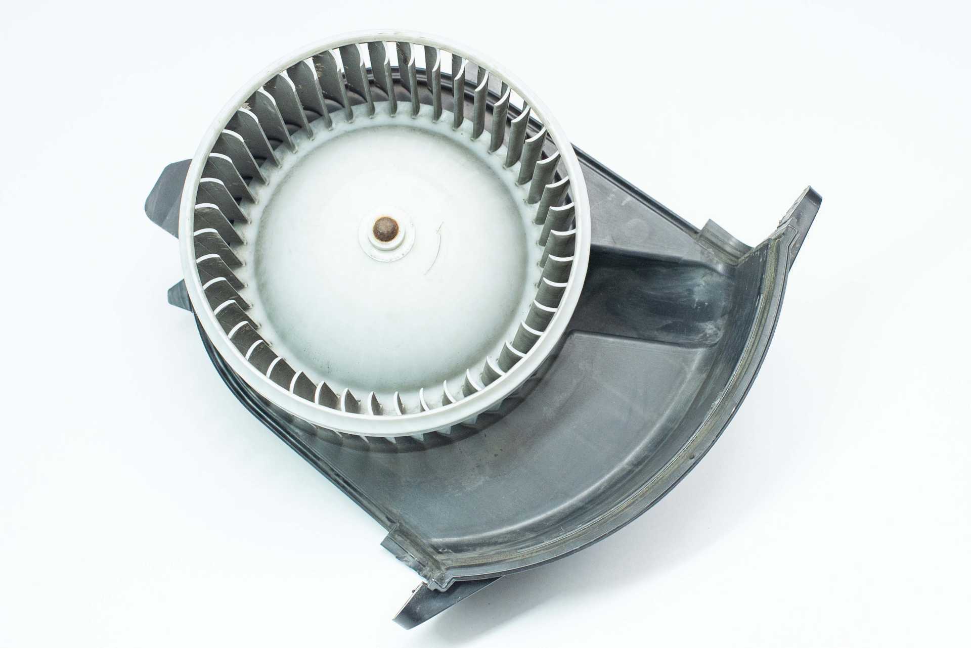 Моторчик пічки (вентилятор) Renault Master/Trafic (Opel Movano/Vivaro, Nissan NV400/NV300) 2010 -, 7701068976 Б/В
