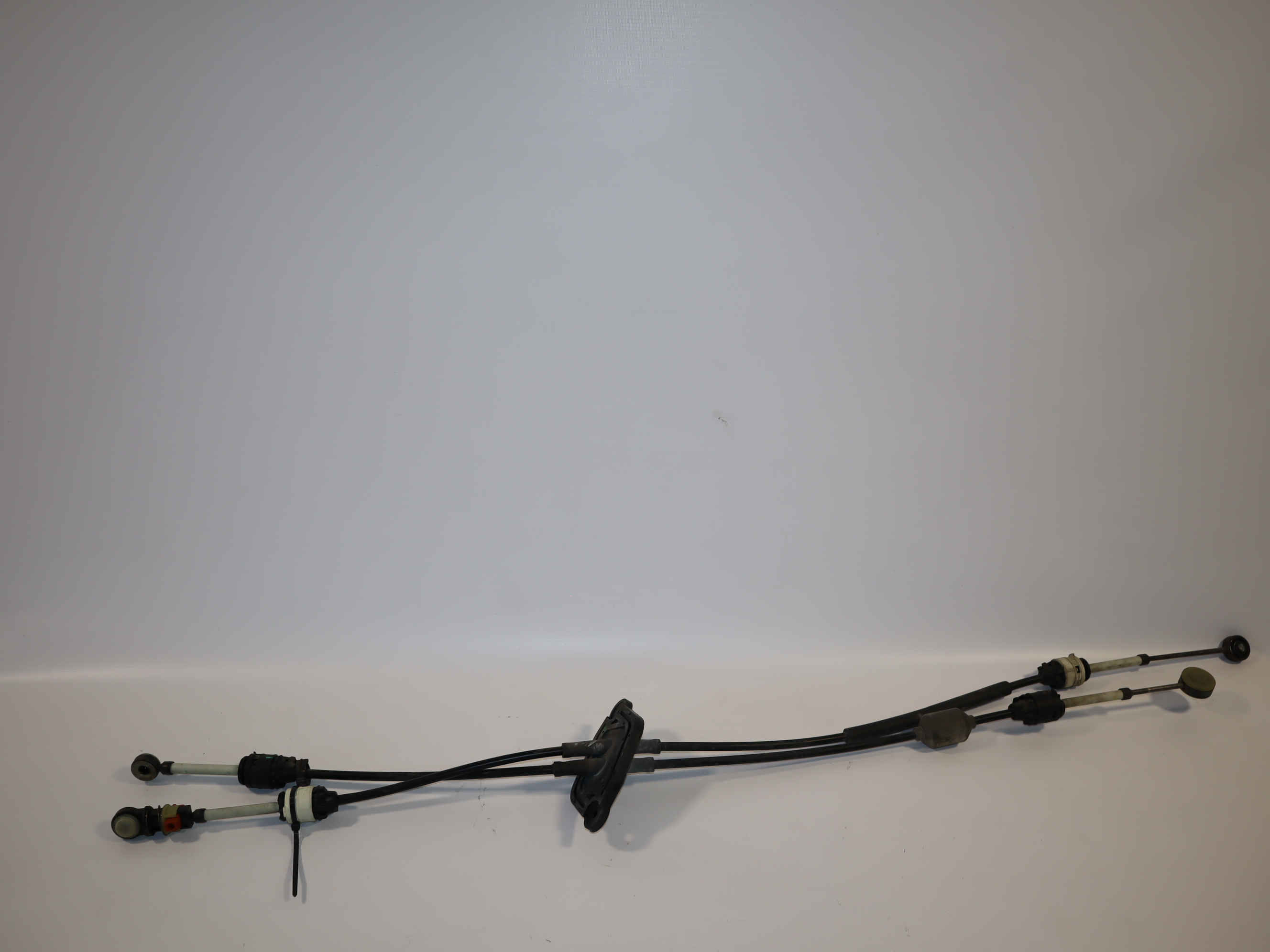 Троси перемикання передач Renault Master (Opel Movano, Nissan NV400) 2010 -, 8201083201,349352849 Б/В