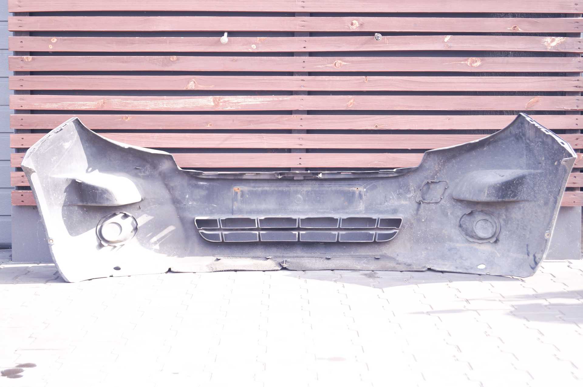 Бампер передній (без протитуманок) Renault Master 2010 -, 620220006R Б/В
