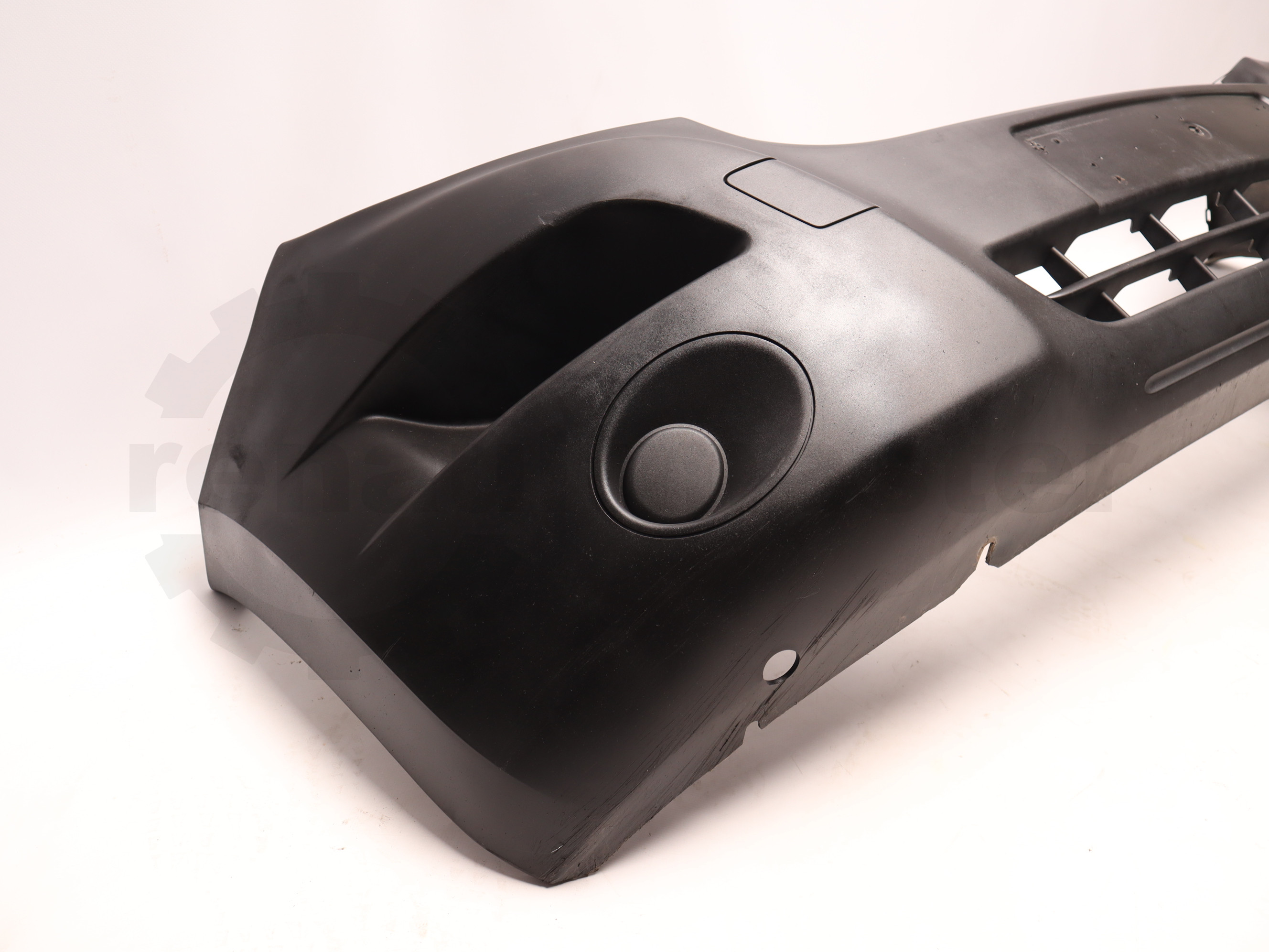 Бампер передній (без протитуманок) Renault Master 2010 -, 620220006R Б/В