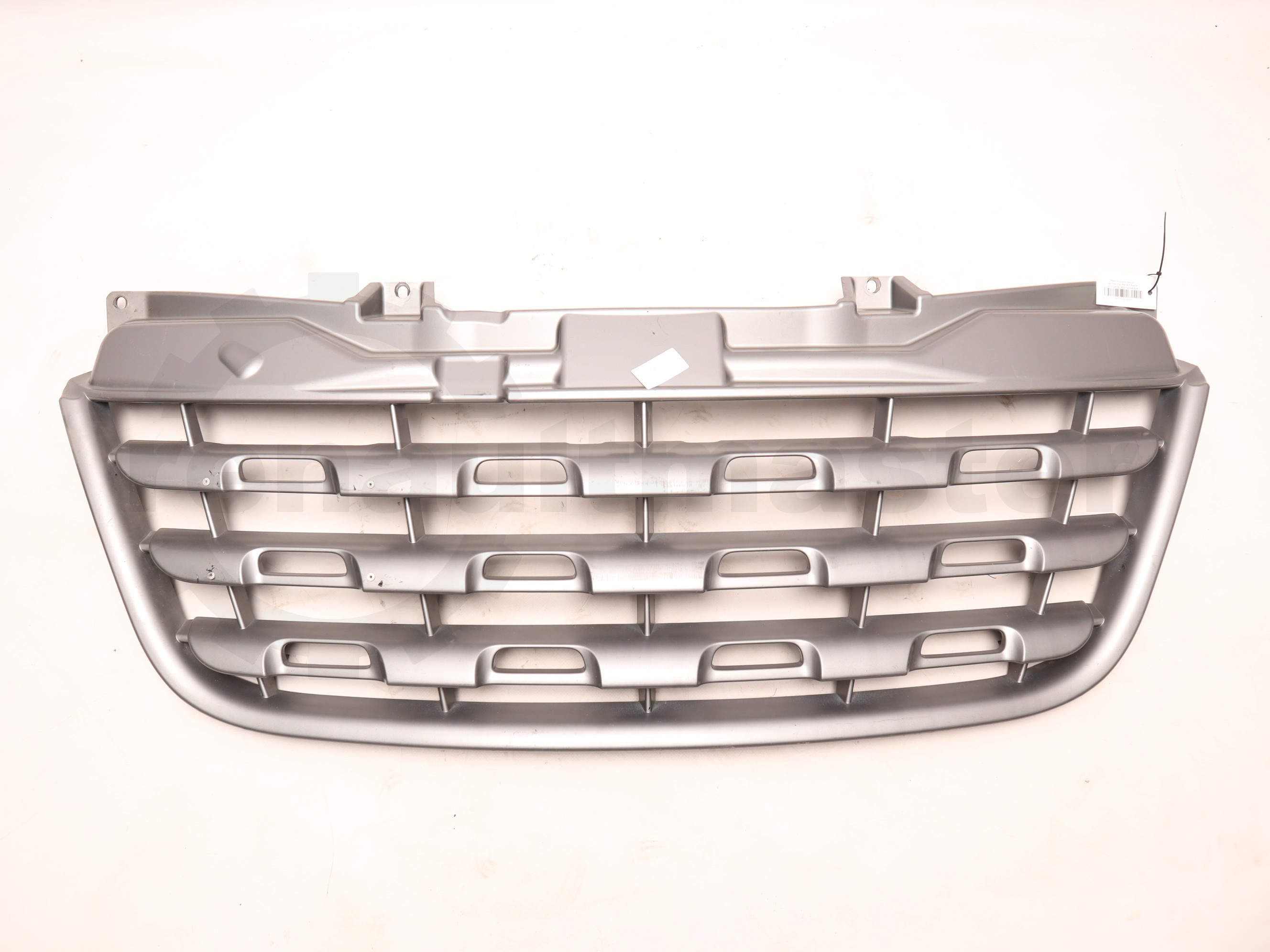 Решітка радіатора (до рестайлінга) Renault Master 2010-2014, - 623100256R Б/В