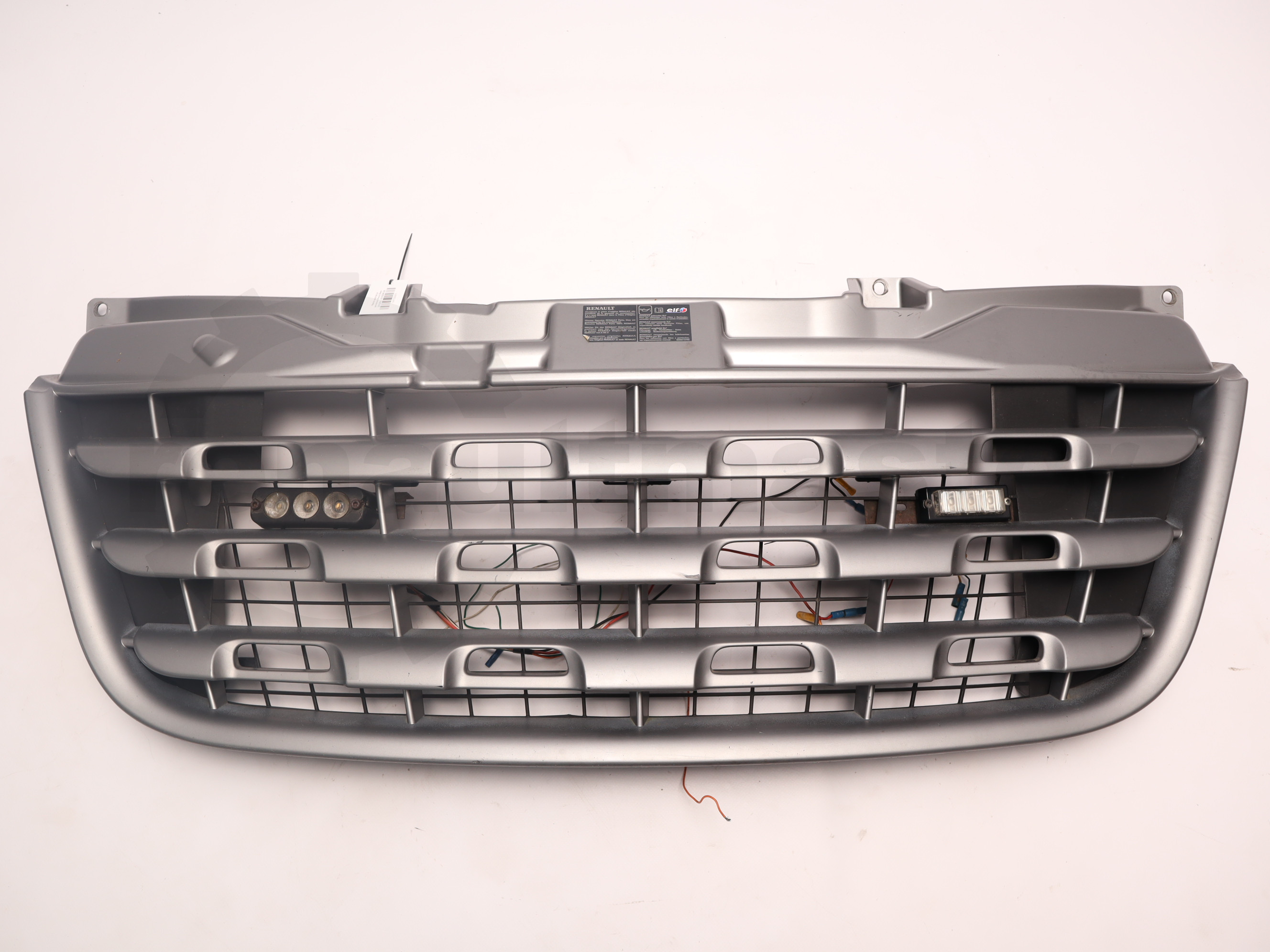 Решітка радіатора (до рестайлінга) Renault Master 2010-2014, - 623100256R Б/В