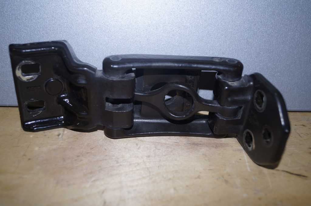Завіс дверей задніх (180`) Renault Master (Opel Movano, Nissan NV400) 2010 -, 844000013R Б/В