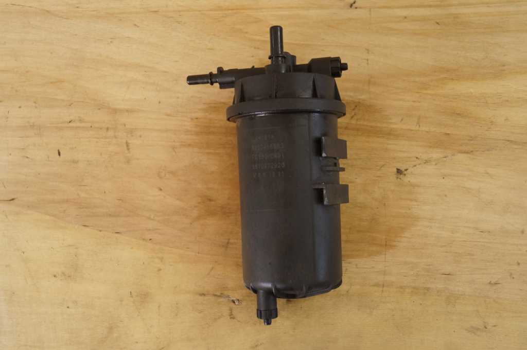 Корпус паливного фільтру Renault Master/Trafic (Opel Movano/Vivaro, Nissan NV400(Interstar)/NV300(Primastar)) 2003 - 2014, 8200780972 Б/В