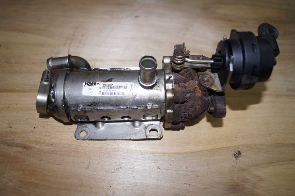 Охолоджувач клапана EGR Renault Trafic 2.0 (Vivaro, Primastar) 2006-2014, 8200968414 Б/В