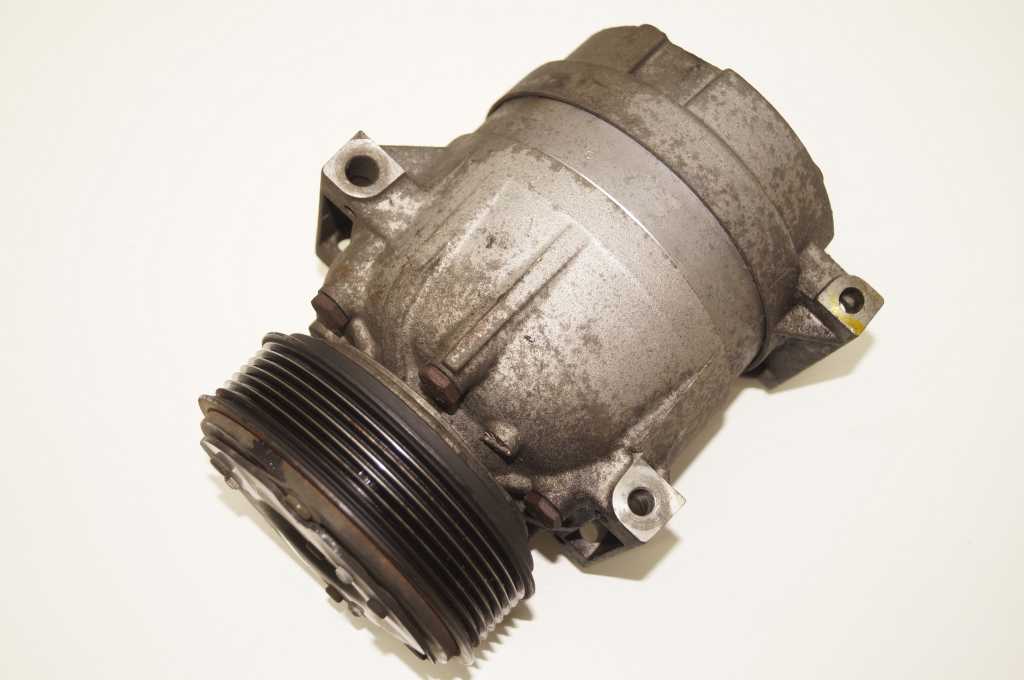Компресор кондиціонера Renault Master 2.5 (Trafic,Movano,Interstar) 2003-2010, 7700105765 Б/В