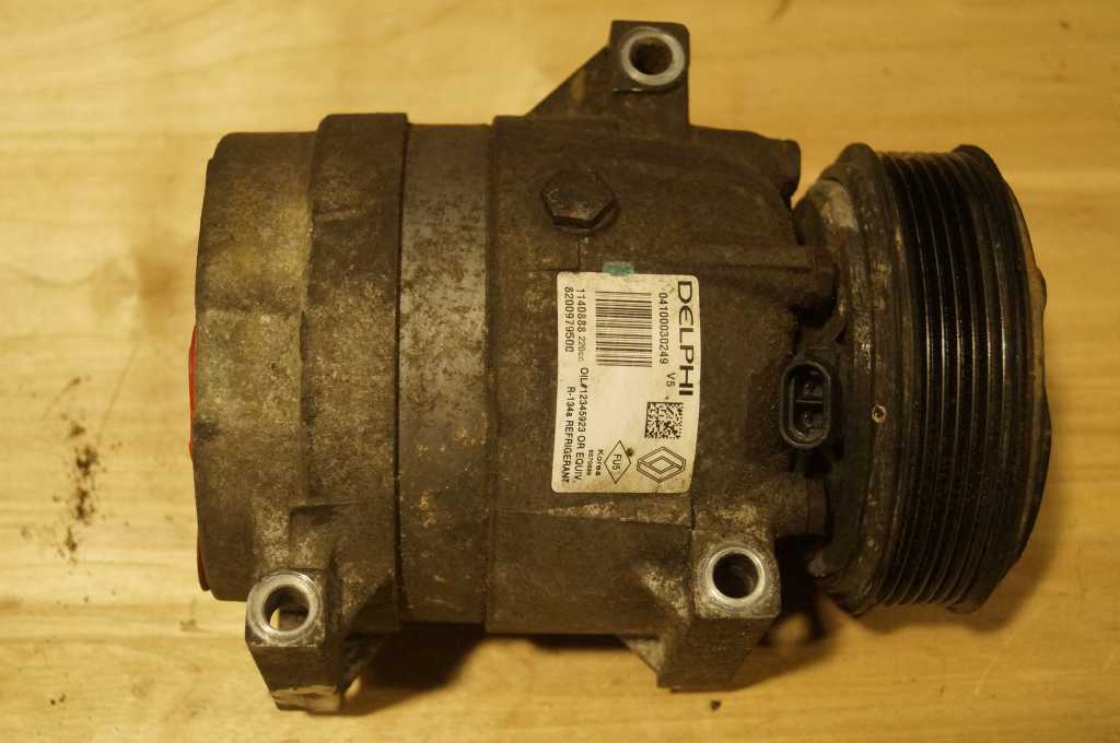 Компресор кондиціонера Renault Master 2.5 (Trafic,Movano,Interstar) 2003-2010, 7700105765 Б/В