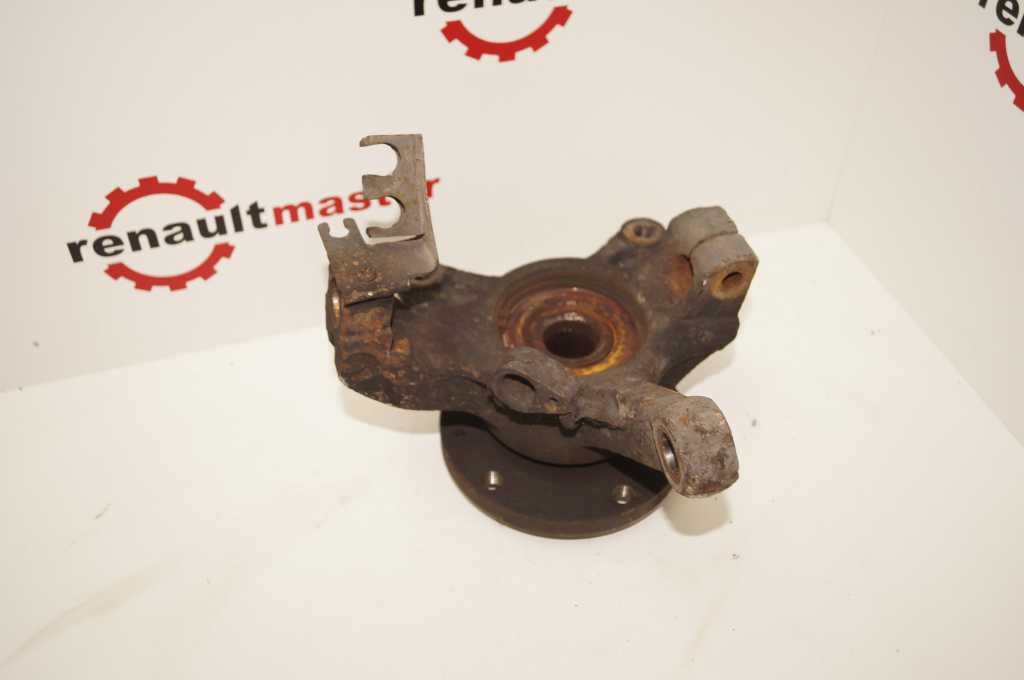 Ступиця передня ліва R-16 на 24 Renault Master (Opel Movano,Nissan Interstar) 2003-2010, 8220001126 24 Б/В