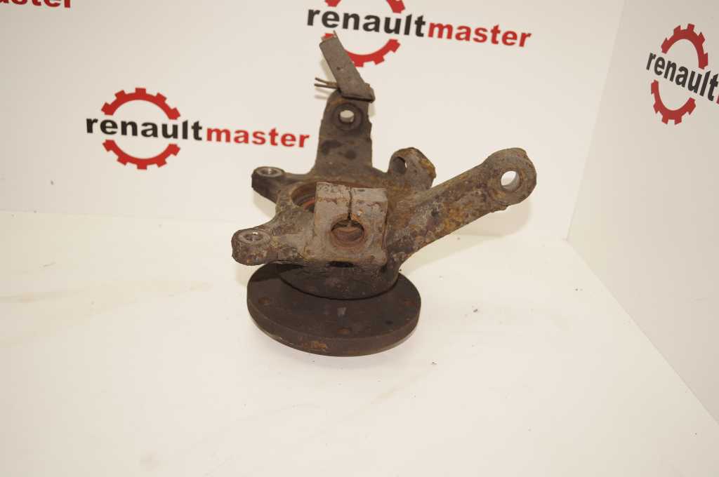 Ступиця передня права R-16 на 24 Renault Master (Opel Movano,Nissan Interstar) 2003-2010, 8220001127 24 Б/В