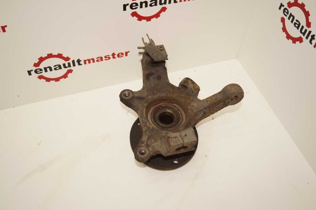 Ступиця передня права R-16 на 24 Renault Master (Opel Movano,Nissan Interstar) 2003-2010, 8220001127 24 Б/В
