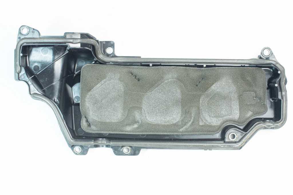Кришка форсунок (пластикова) Renault Master (Opel Movano, Nissan NV400) 2010 -, 8200805844 Б/В