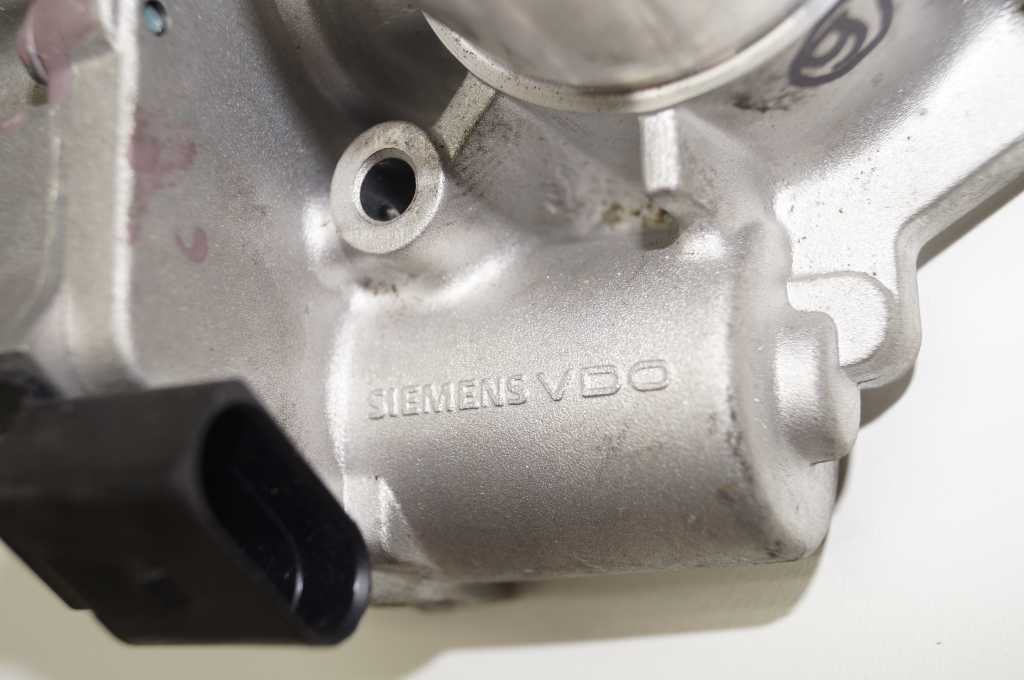 Дросельна заслонка 2.5 DCI Renault Master/Trafic II 2007-2010 OE