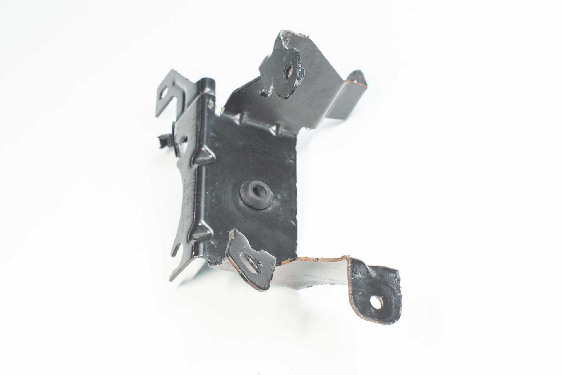 Кронштейн блока ABS Renault Master (Opel Movano, Nissan NV400) 2010 -, 8200735313 Б/В