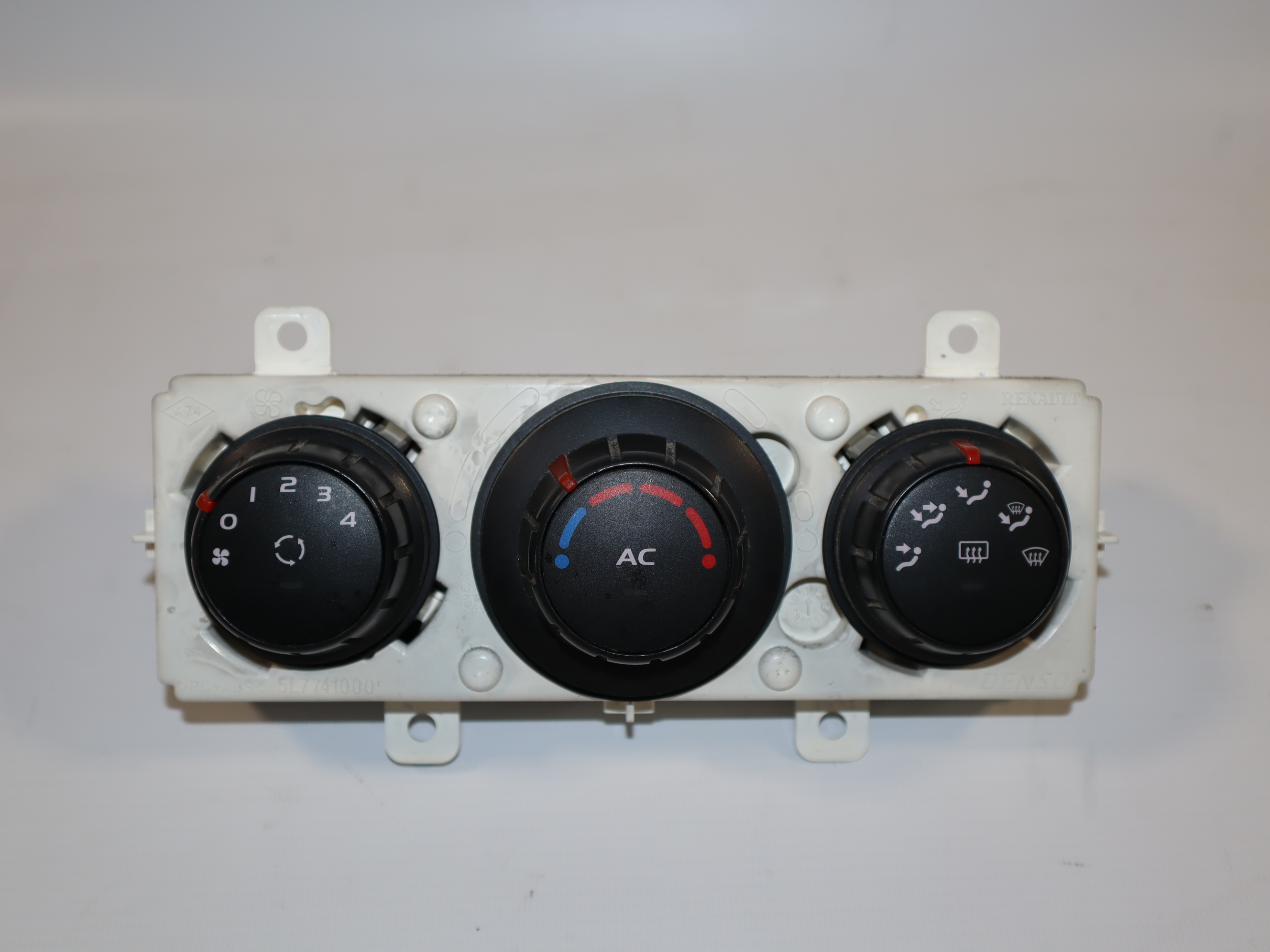 Панель керування пічкою з кондиціонером Renault Master (Opel Movano, Nissan NV400) 2010 -, 275107490R Б/В
