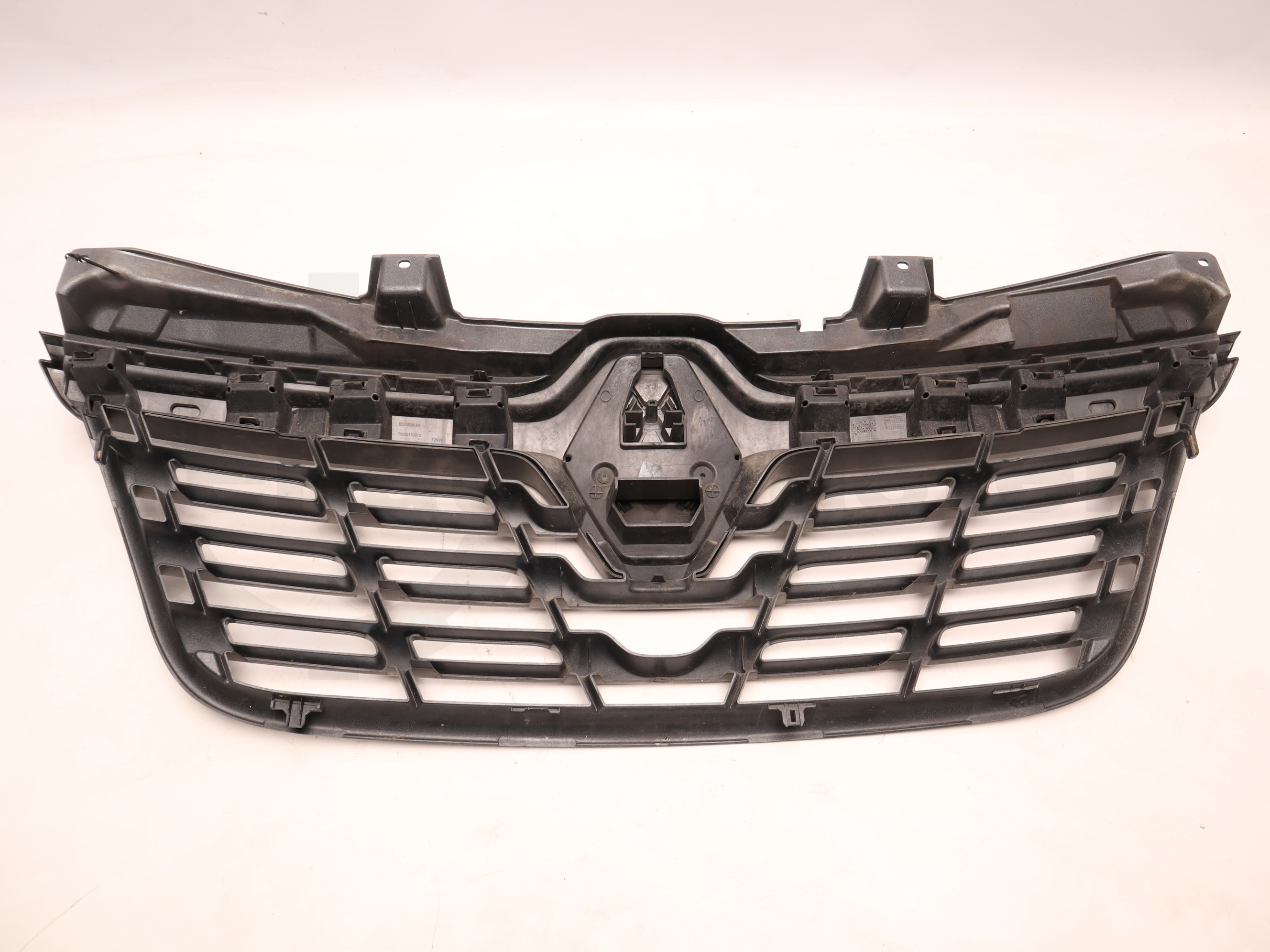 Решітка радіатора (після рестайлінга) Renault Master 2014 -, 623104199R Б/В