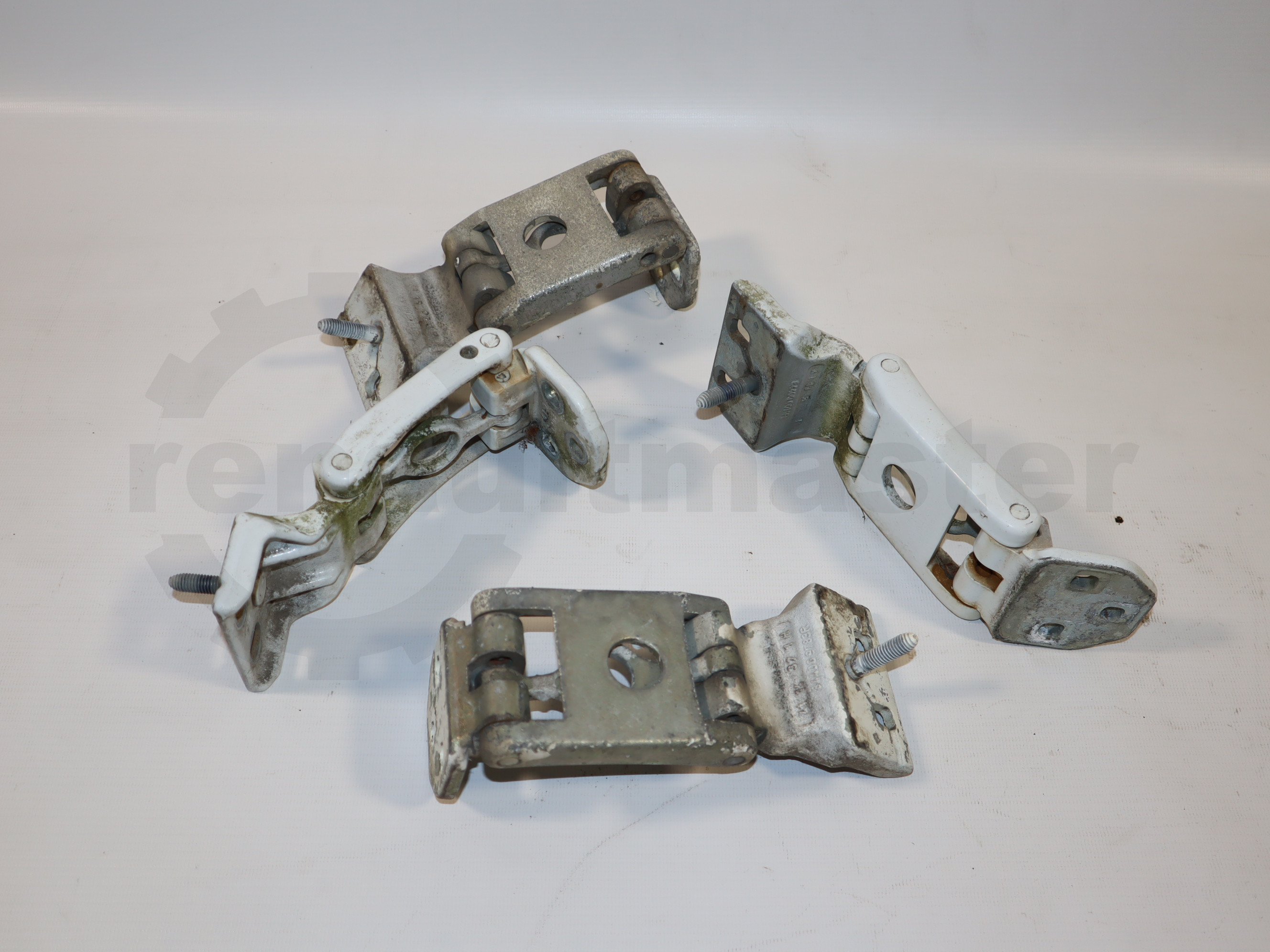 Завіс дверей задніх (270`) Renault Master (Opel Movano, Nissan NV400) 2010 -, 844009783R Б/В