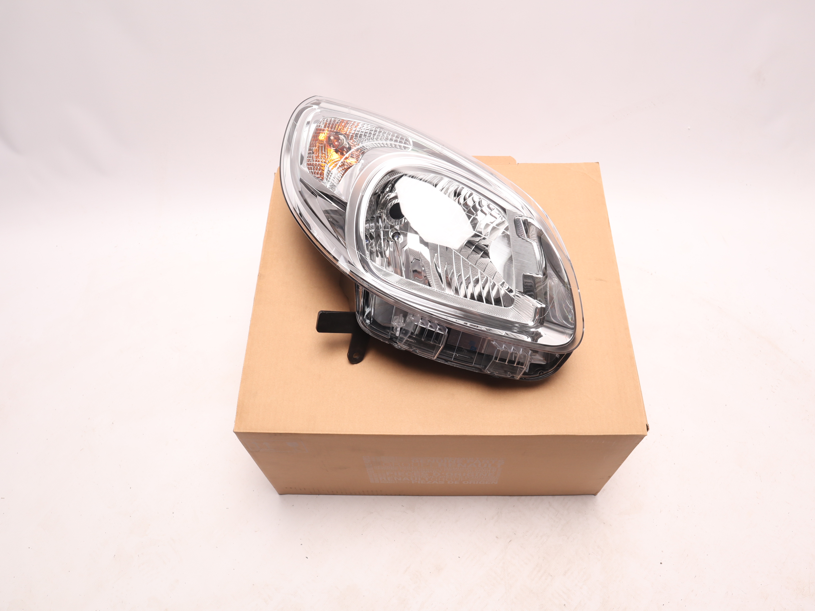 Фара передня права Renault Kangoo, 2014-, 260109958R  OE