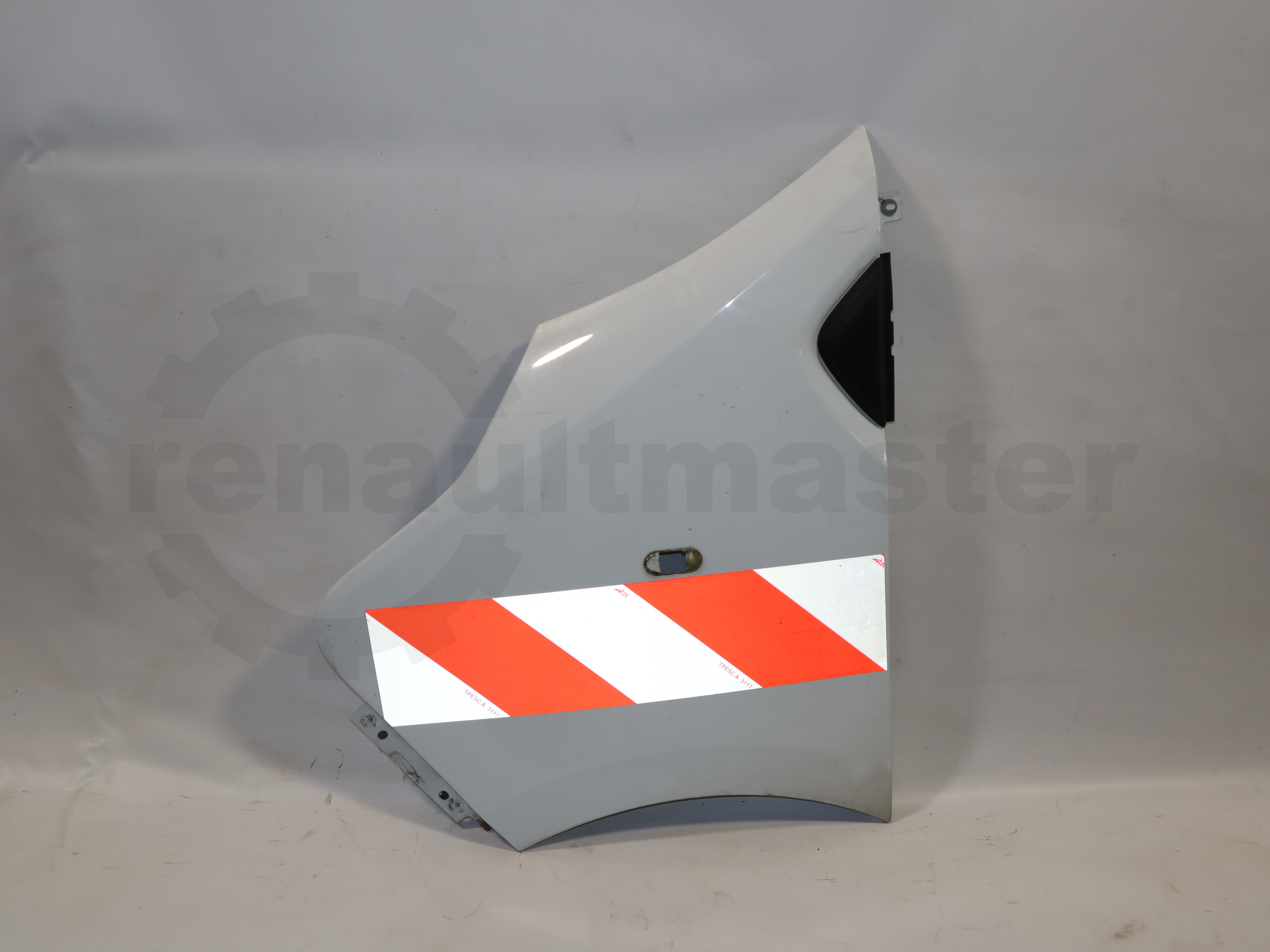 Крило переднє ліве Renault Trafic (Opel Vivaro, Nissan NV300) 2014 -, 631016242R Б/В (1 сорт) Б/В