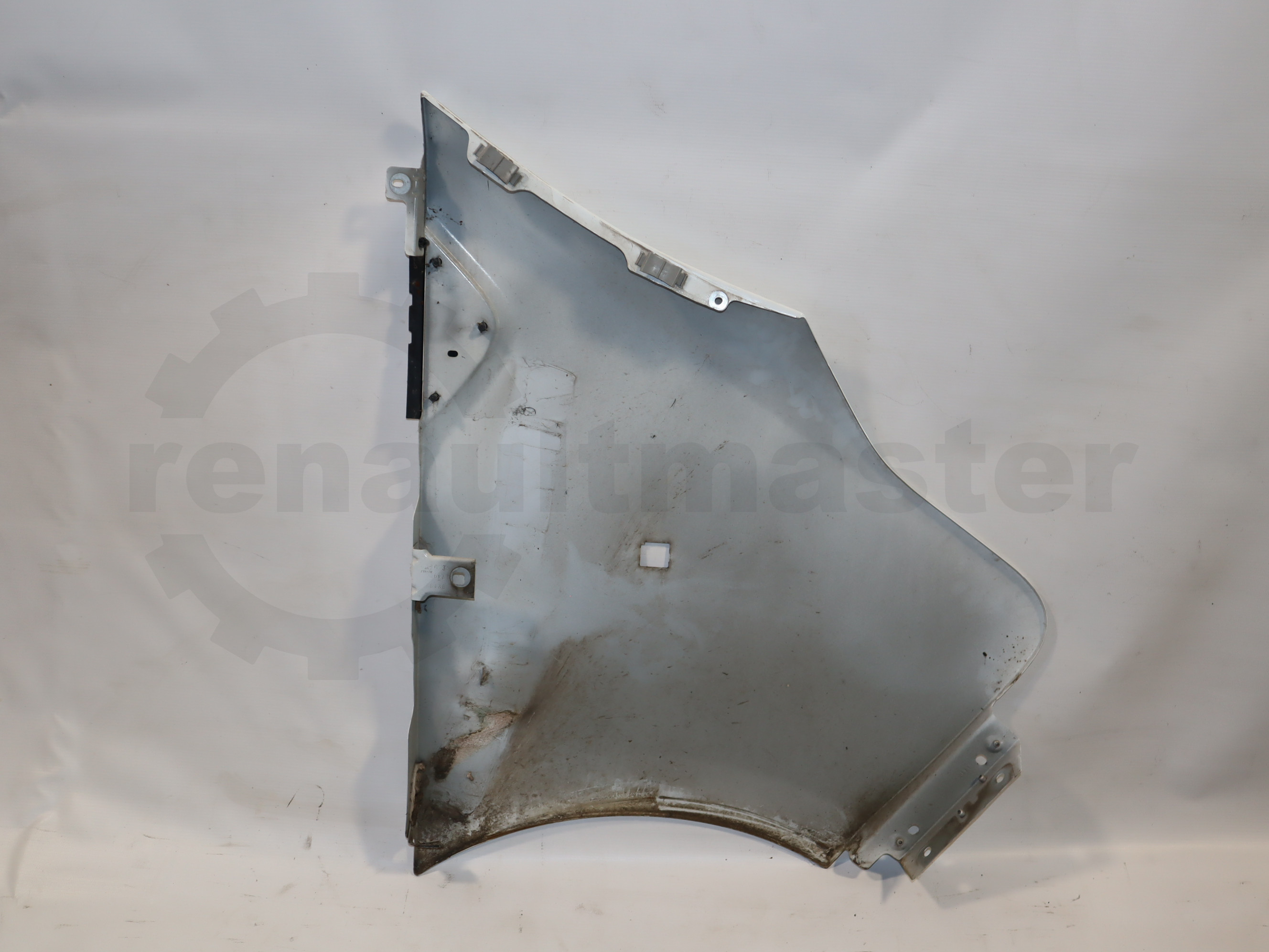 Крило переднє ліве Renault Trafic (Opel Vivaro, Nissan NV300) 2014 -, 631016242R Б/В (1 сорт) Б/В